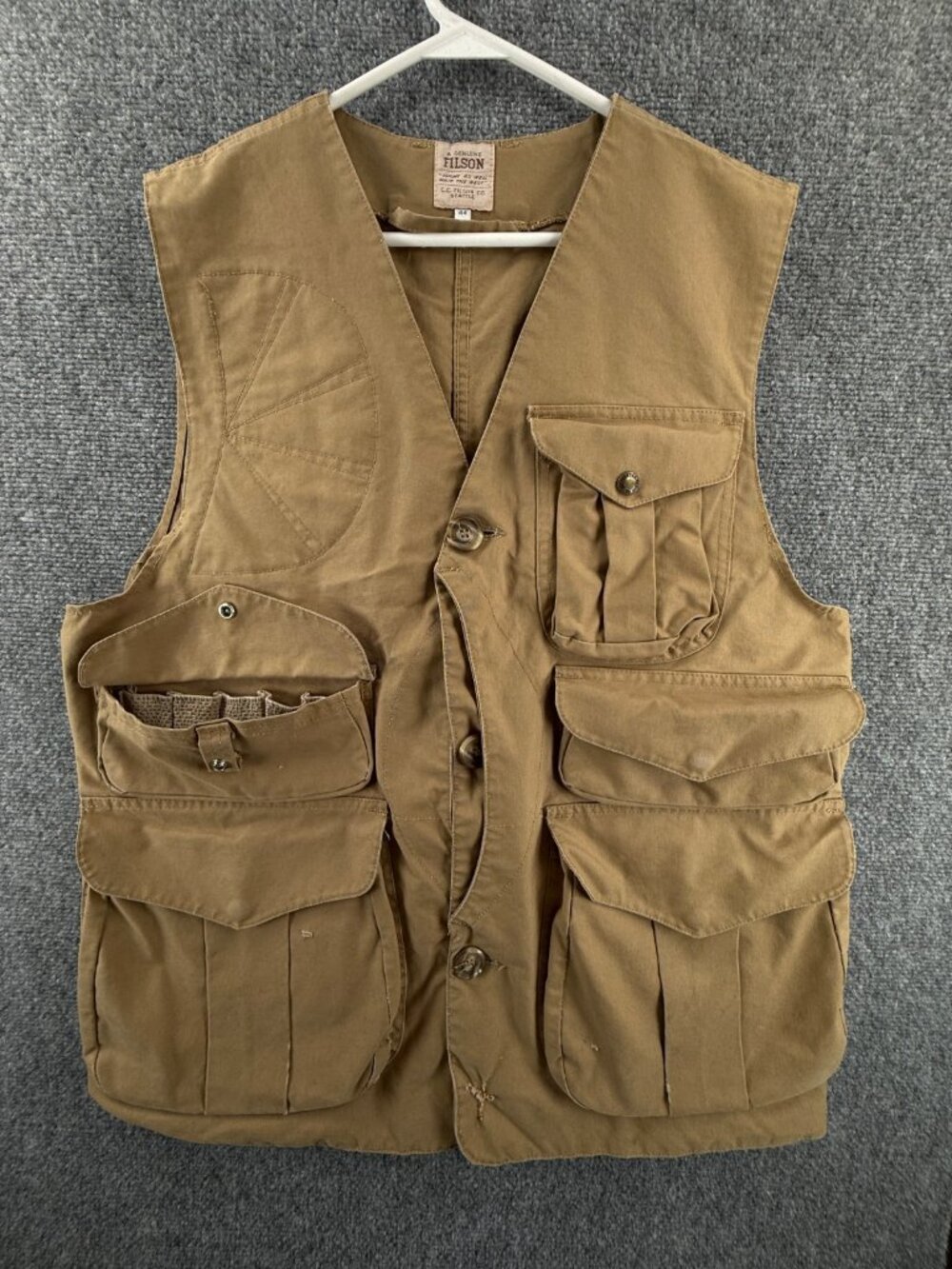 VTG CC Filson Size 44 Canvas Hunting Cotton Vest Game Pouch Buttons Cargo Pocket